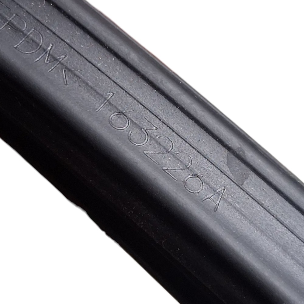 Borracha guia vidro porta Dianteira Direita Yaris SD 2021 3