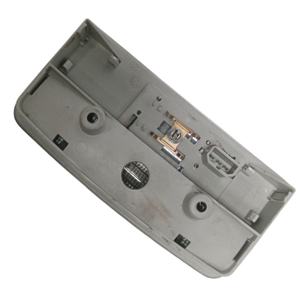 Luz Teto Cortesia Vw Voyage 1.6 2022 6q0947105m 3