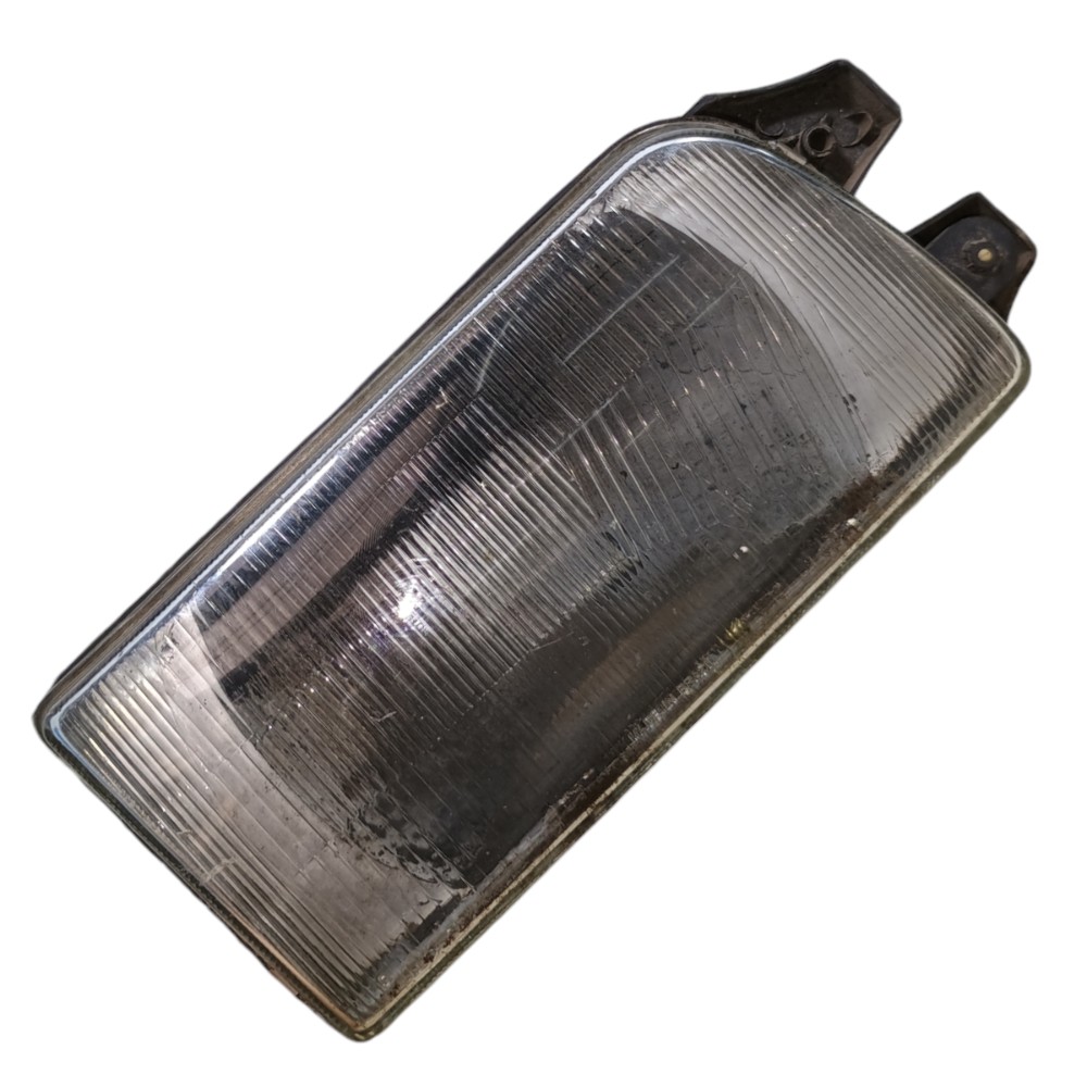 Farol Direito Vw Gol 1992 Com Detalhe Direito/passageiro 1