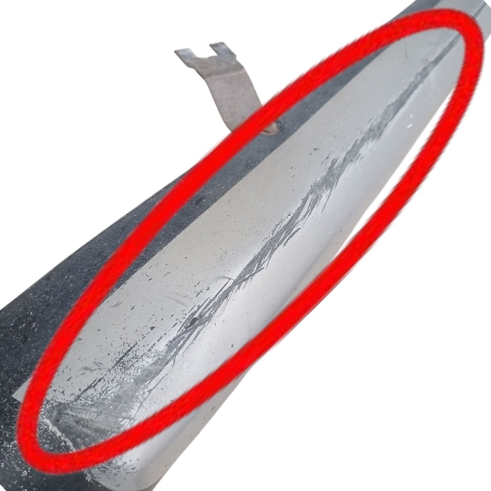 Spoiler Lateral Direito Fiat Idea Attractive 2013 *detalhes 5