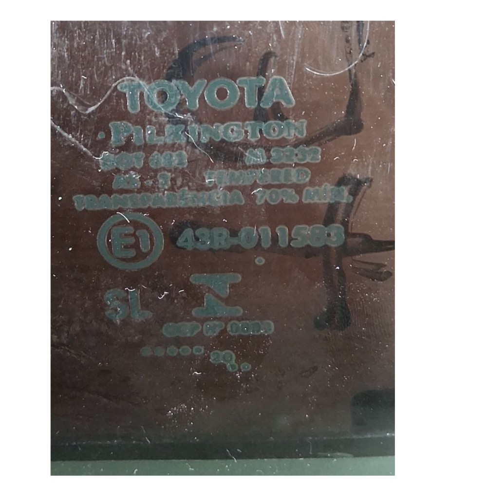 Vidro fixo porta traseira esquerda Toyota Yaris SD 2021 4