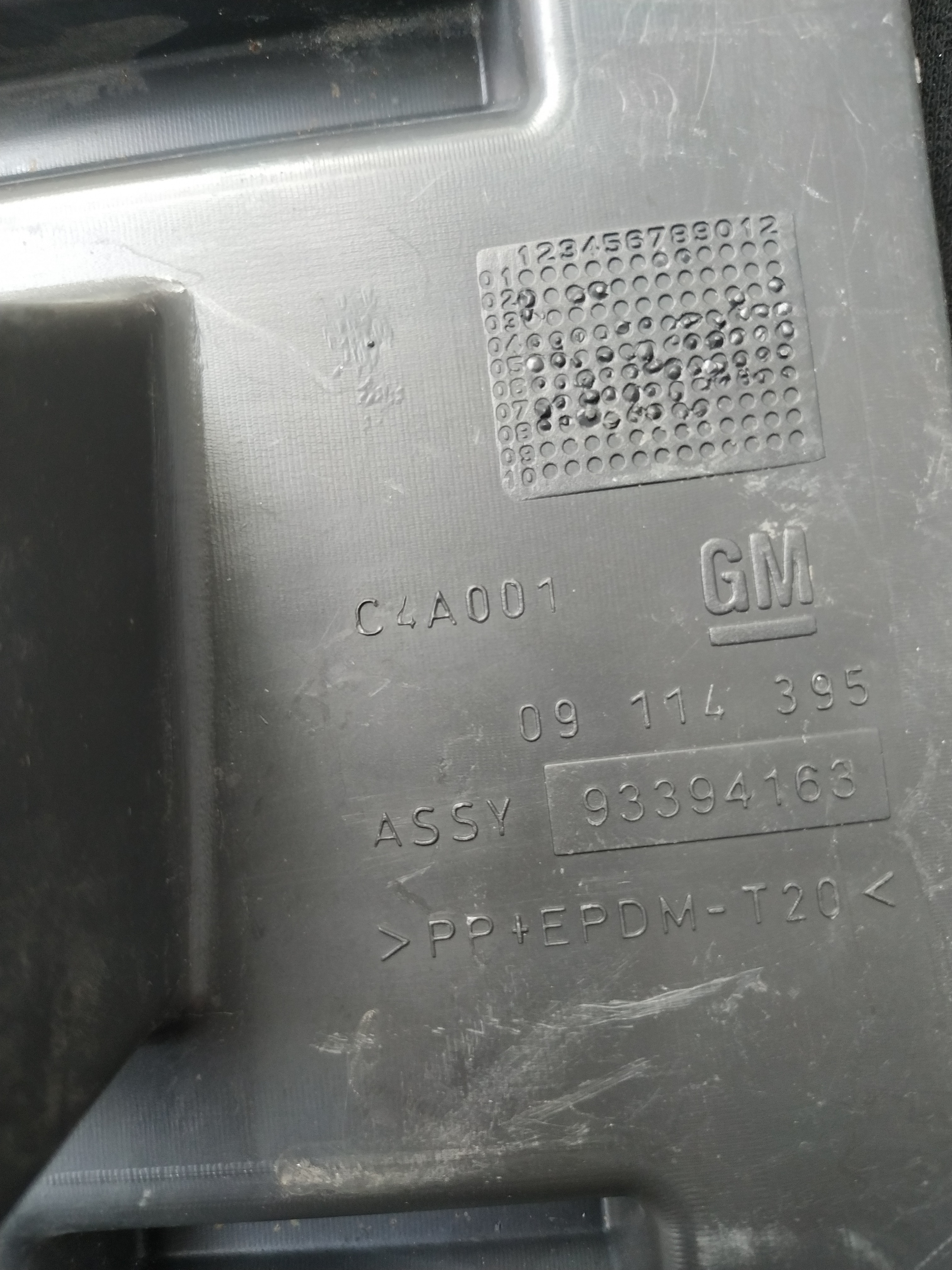 Moldura Painel Caixa Fusível Gm Corsa 2005 2
