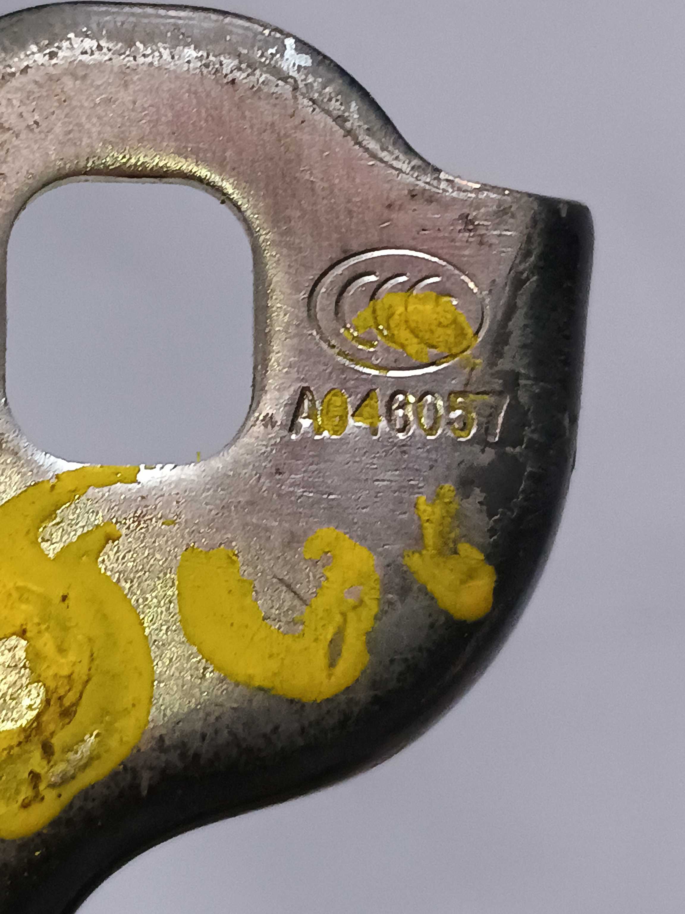 Dobradiça Inferior Porta Traseira Direita Gm Spin 1.8 2016 4