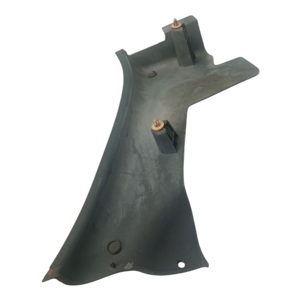 Acabamento Coluna Tras Esq Chevrolet Corsa Sedan 2004 2