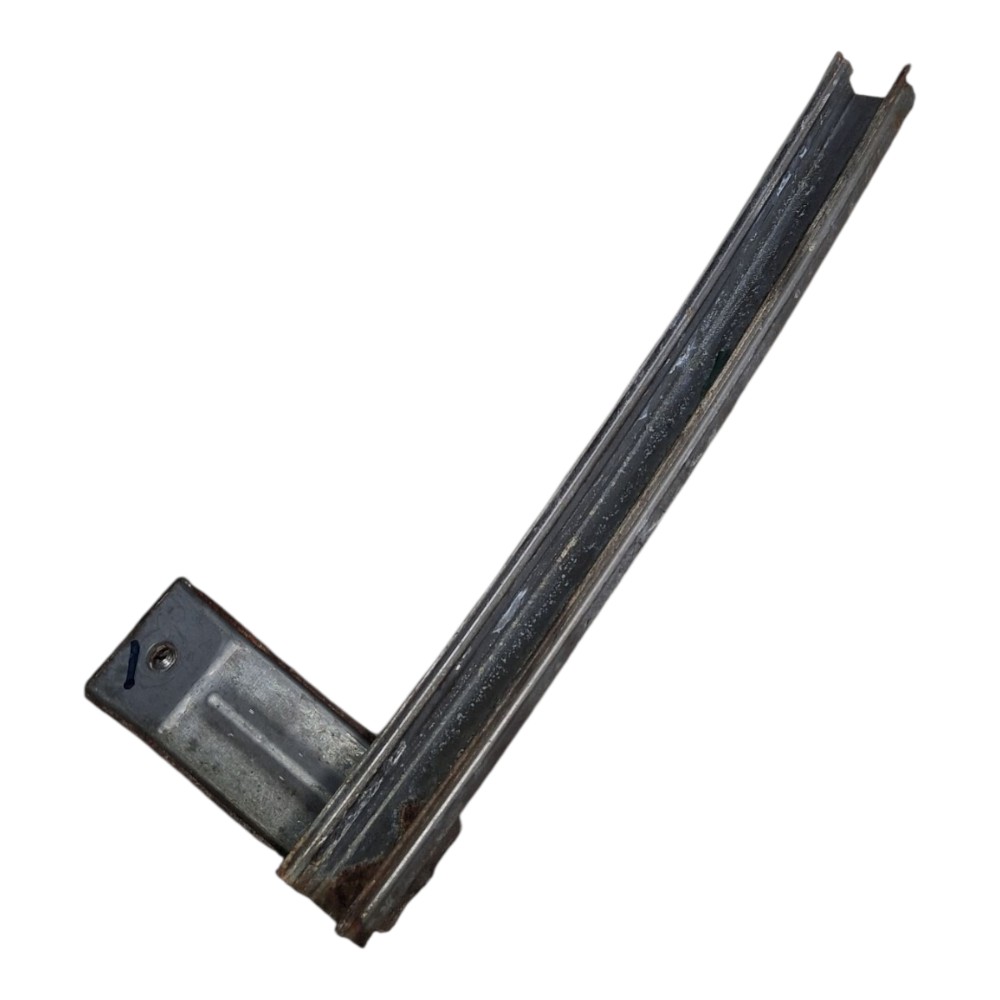 Guia Vidro Porta Dianteira Esquerda Vw Fox 2012  Prata 1