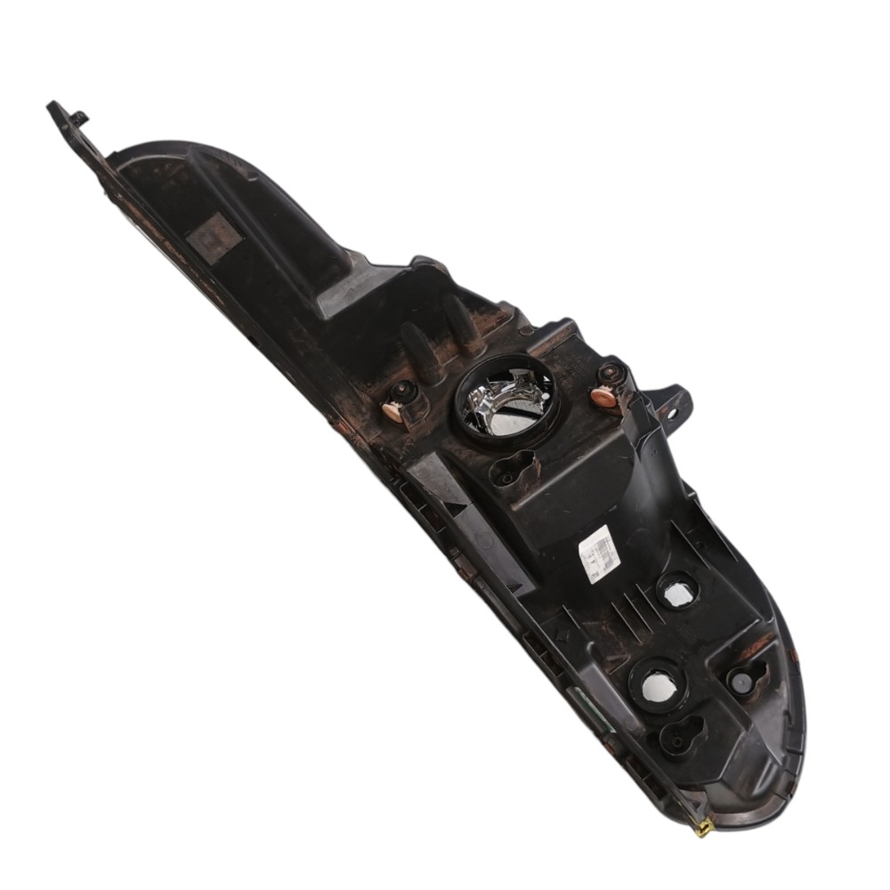 Farol Direito Fiat Strada Endurance 2023 Com Detalhe Direito/passageiro 4