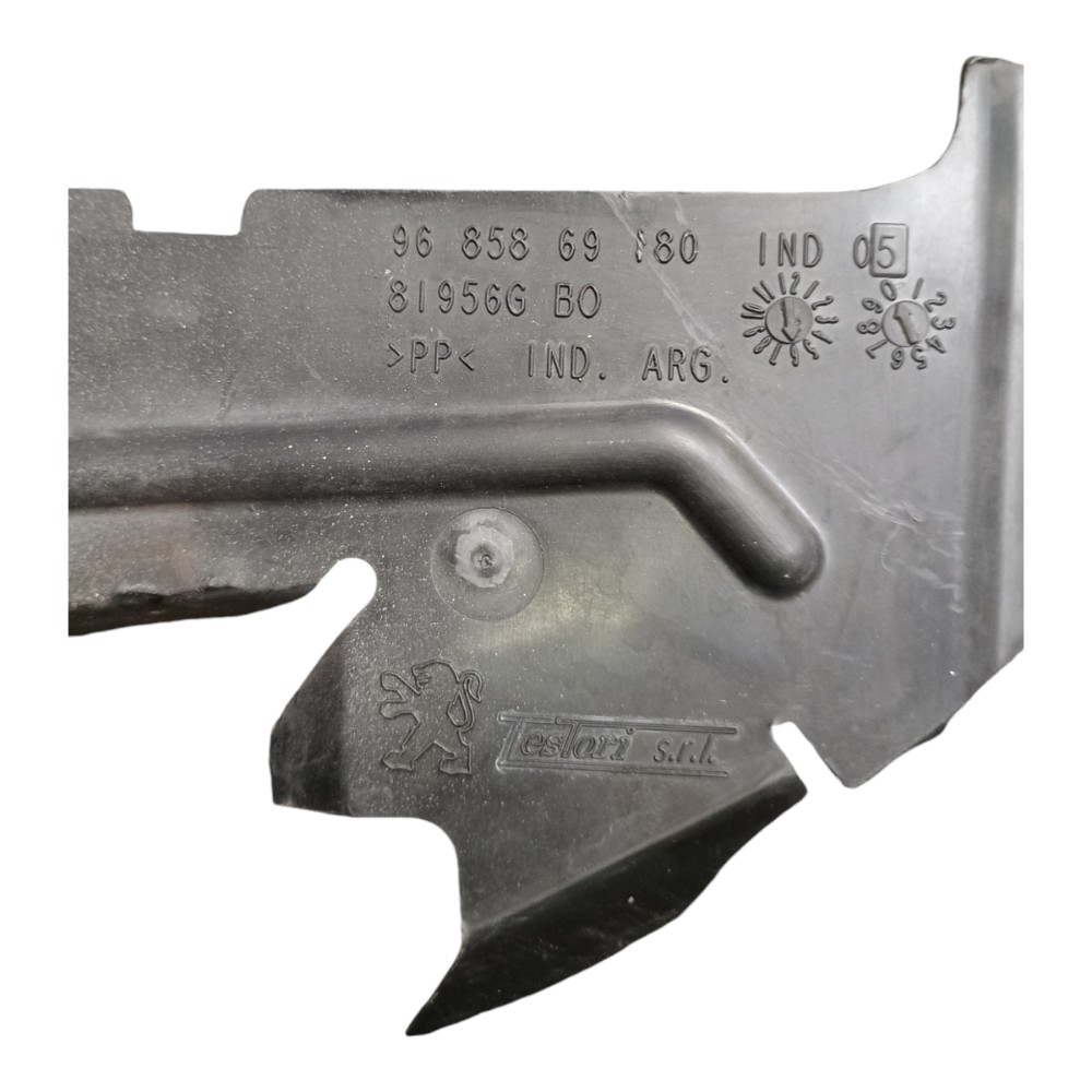 Defletor Direito Radiador Peugeot 207 2010 Com Detalhes 5