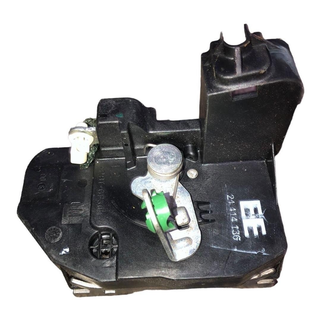 Fechadura Porta Traseira Esquerda Gm Corsa 2001 A 2012 1