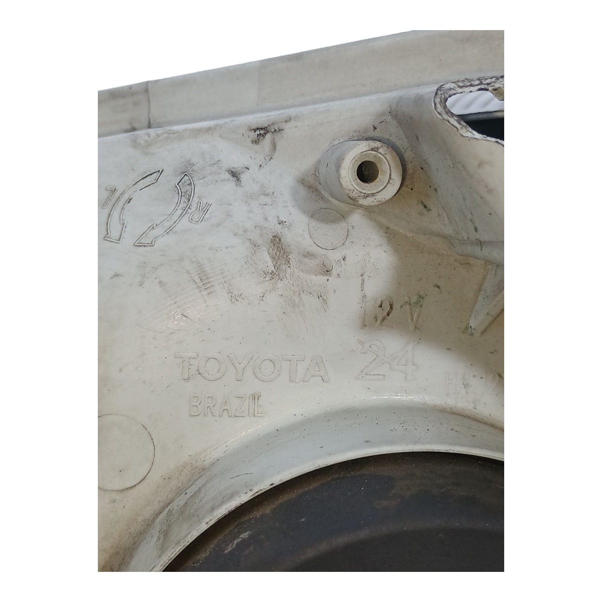 Farol Direito Toyota Etios 2013 Com Detalhe 7