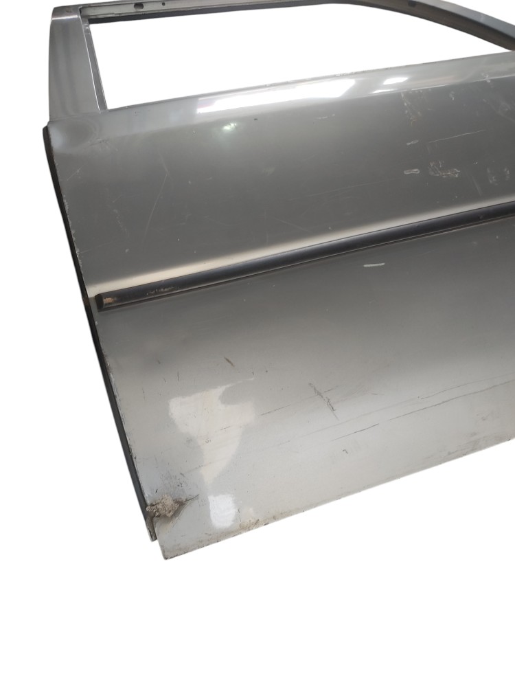 Porta traseira esquerda Volkswagen Gol bola 2000 com detalhes 1