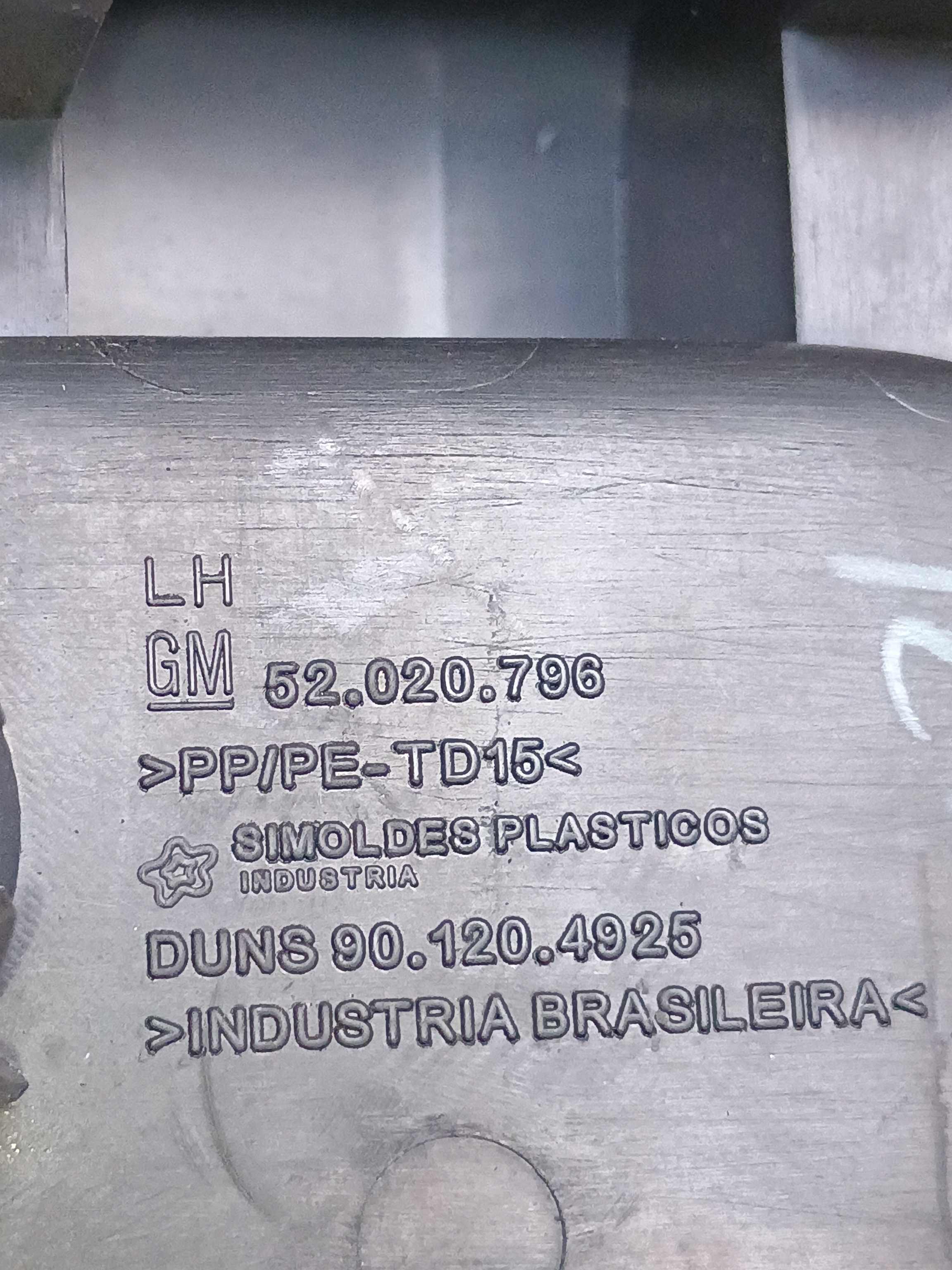 Moldura Botão Vidro Elétrico Tras Esq Gm Spin 2016 52020796 3