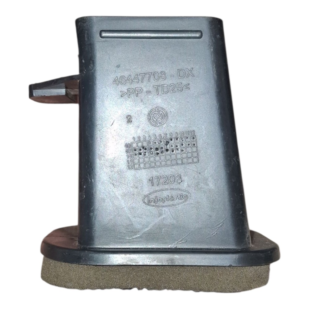Duto difusor ar direito fiat siena 2010