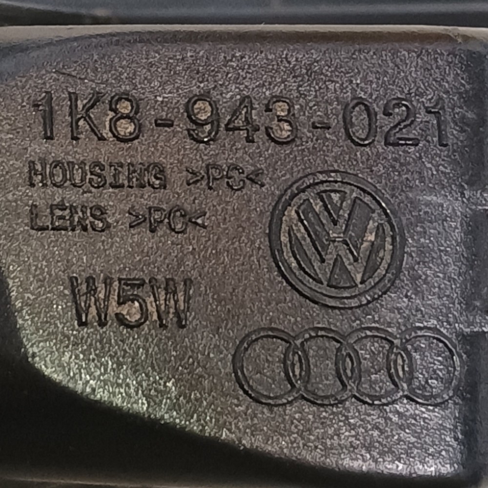 Lanterna Luz Placa Vw Polo 2014 1k8943021 6