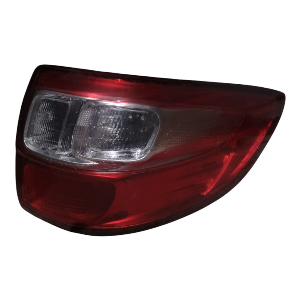 Lanterna Traseira Direita Fiat Strada 2014 A 2020 * Detalhe 1