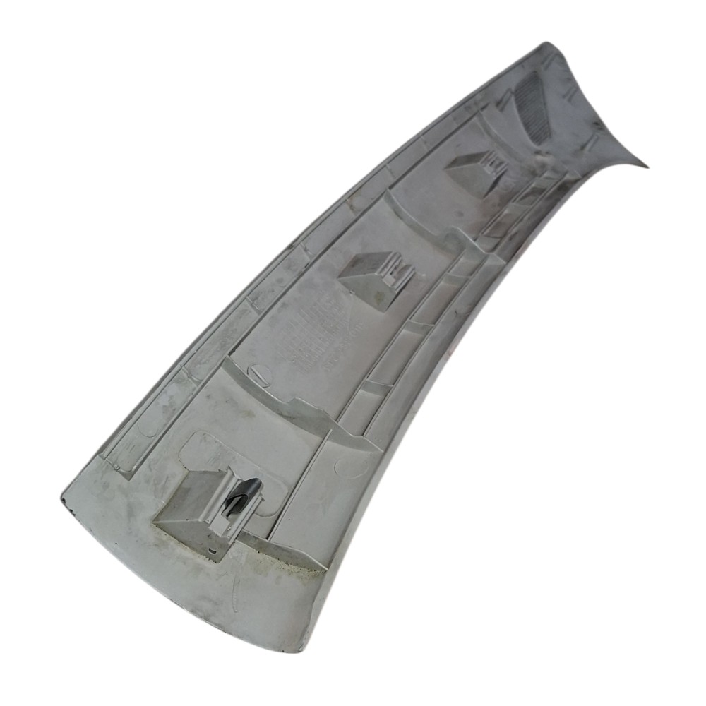 Moldura Coluna Direita Parabrisa Vw Voyage 2010 5uo867234 5