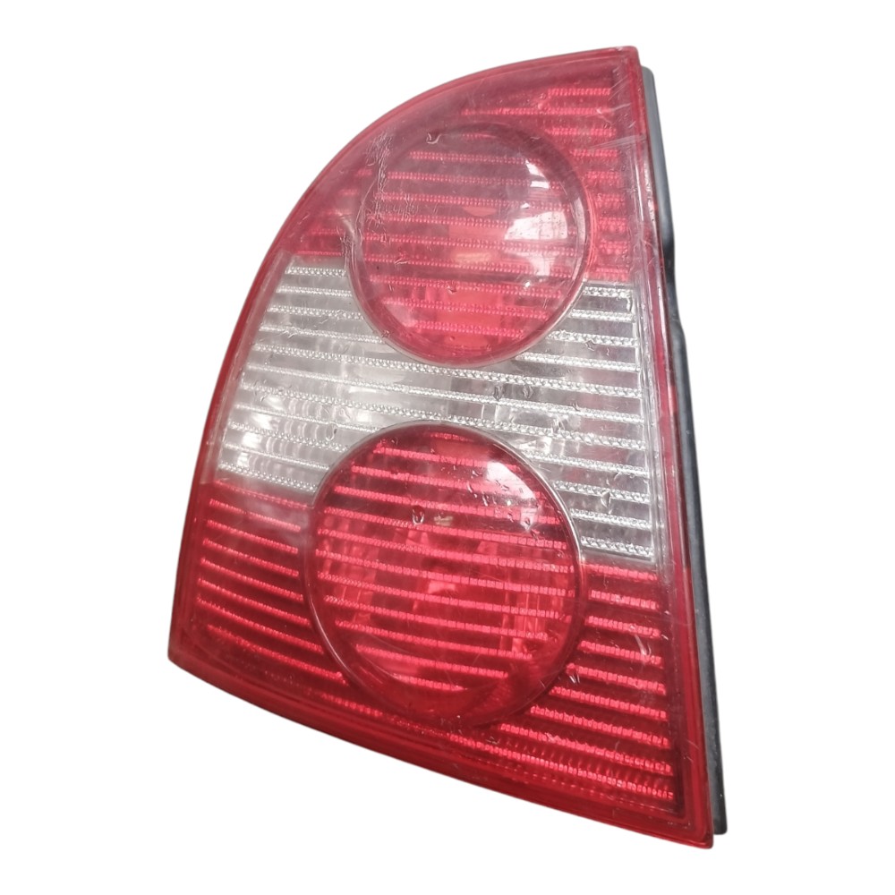 Lanterna Traseira Esquerda Vw Passat 2001 À 2005 *detalhe 3