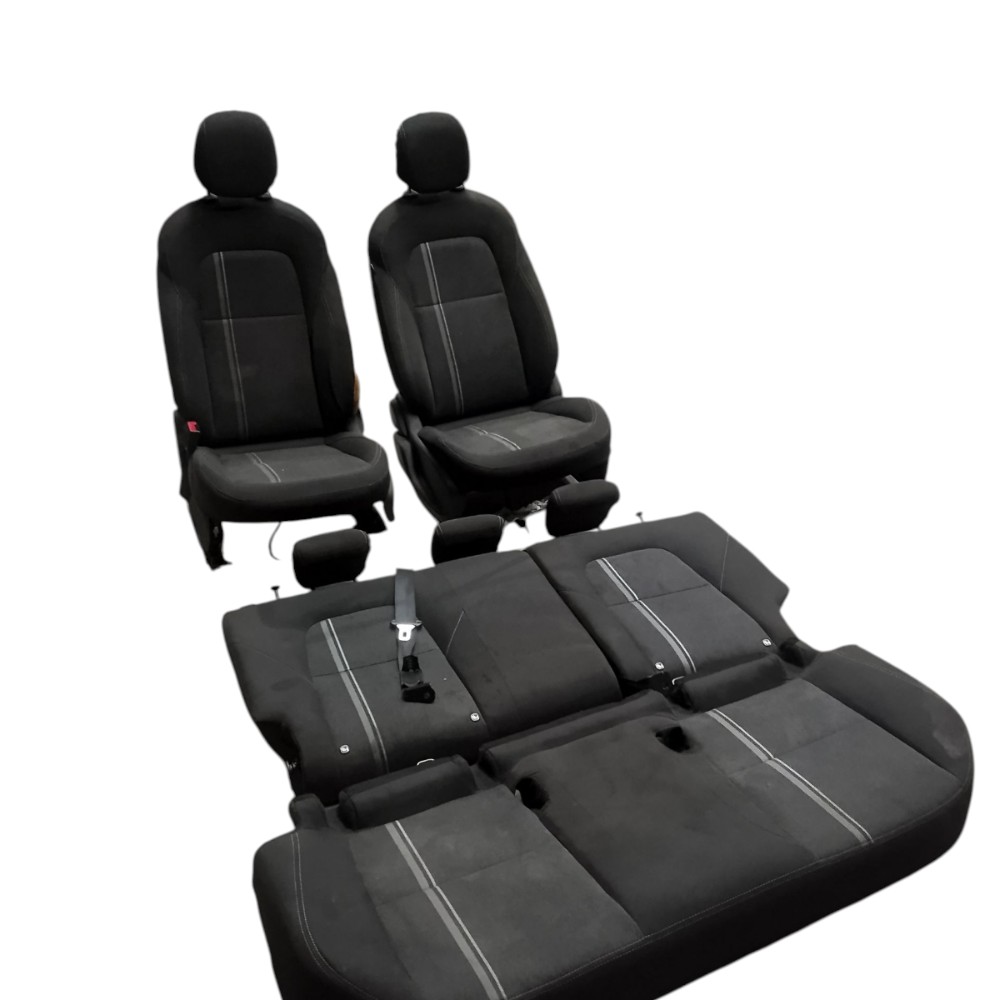 Jogo De Banco Tracker 1.0 Turbo 2023 Com Detalhe 3