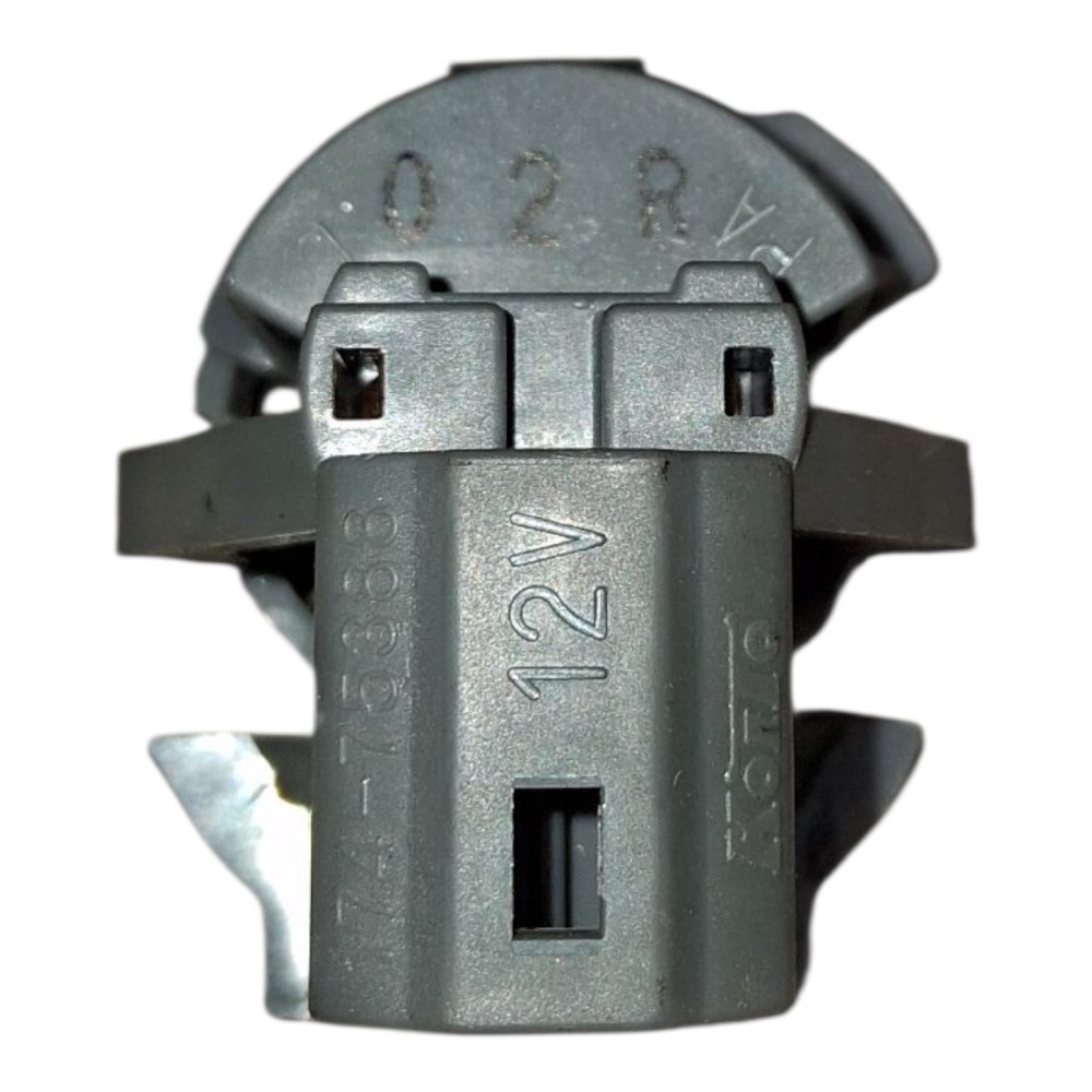 Luz cortesia porta malas Toyota Yaris SD 2021 17475388 3