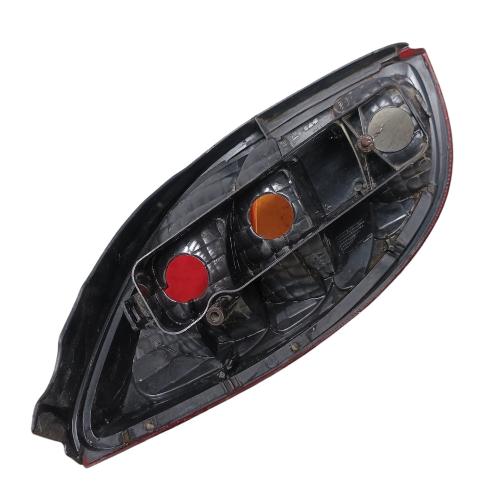Lanterna Traseira Direita Gm Celta 2000 A 2006  *detalhe  direito 6