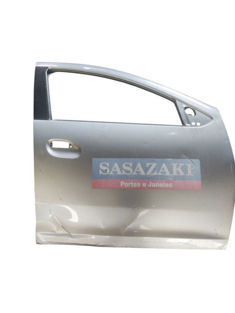 Porta Dianteira Direita Renault Logan 2015 Com Detalhes 1