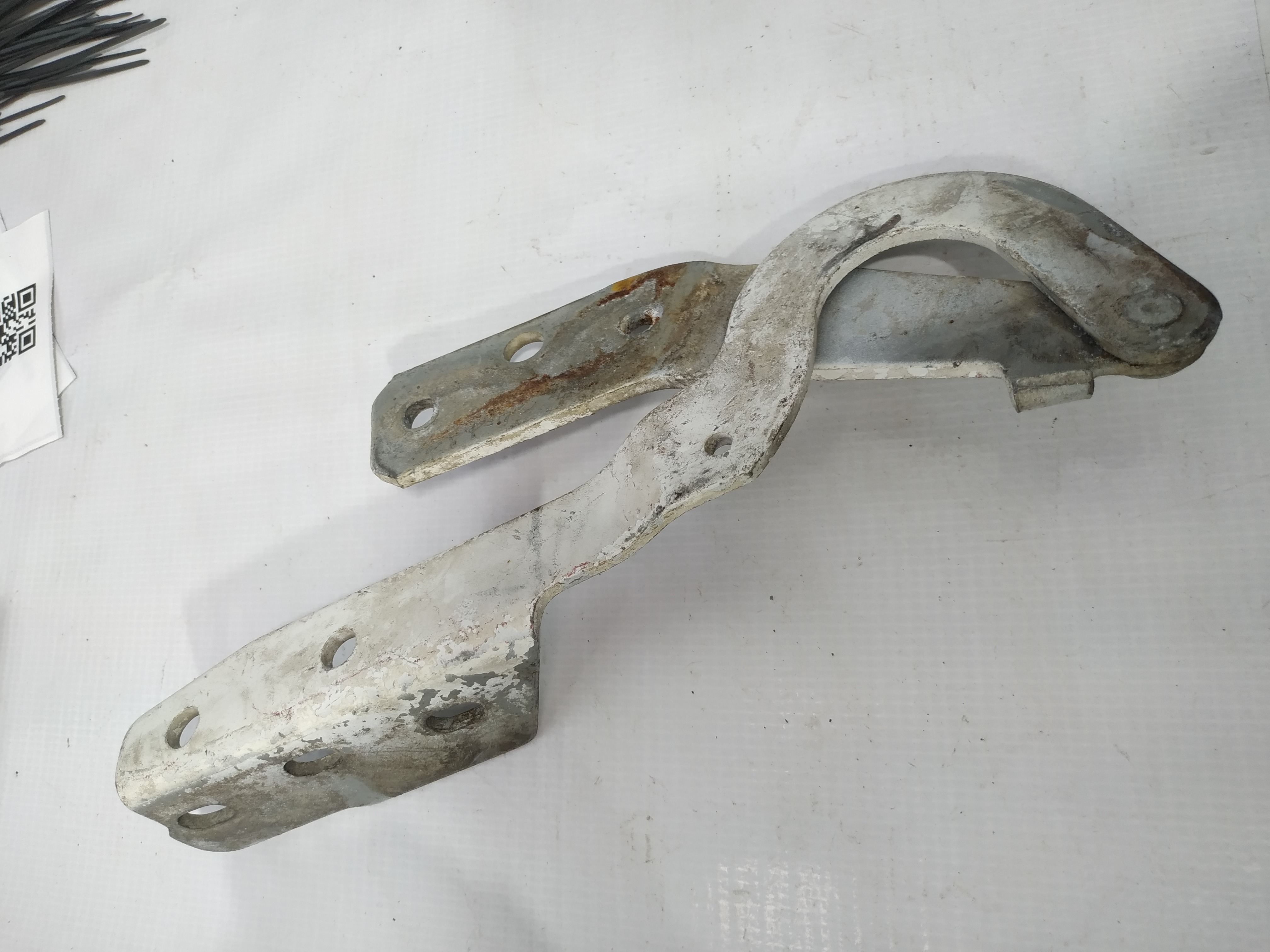 Dobradiça capô VW Pointer 2