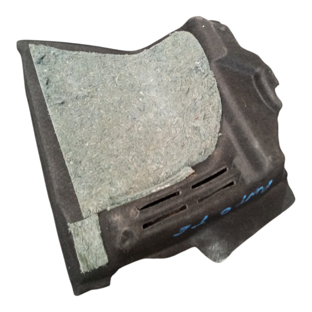 Carpete De Porta Malas Esquerdo Fiat Punto 5