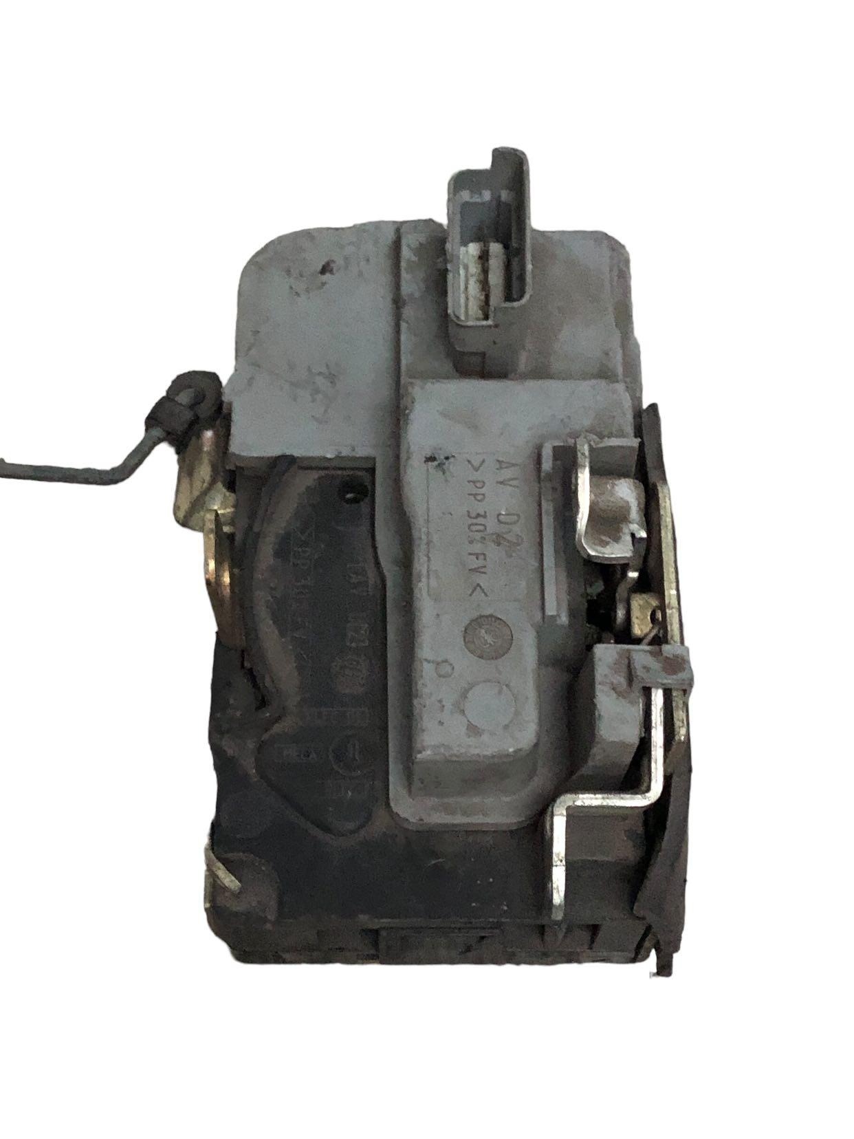 Fechadura Dianteira Direita Peugeot 206 2006