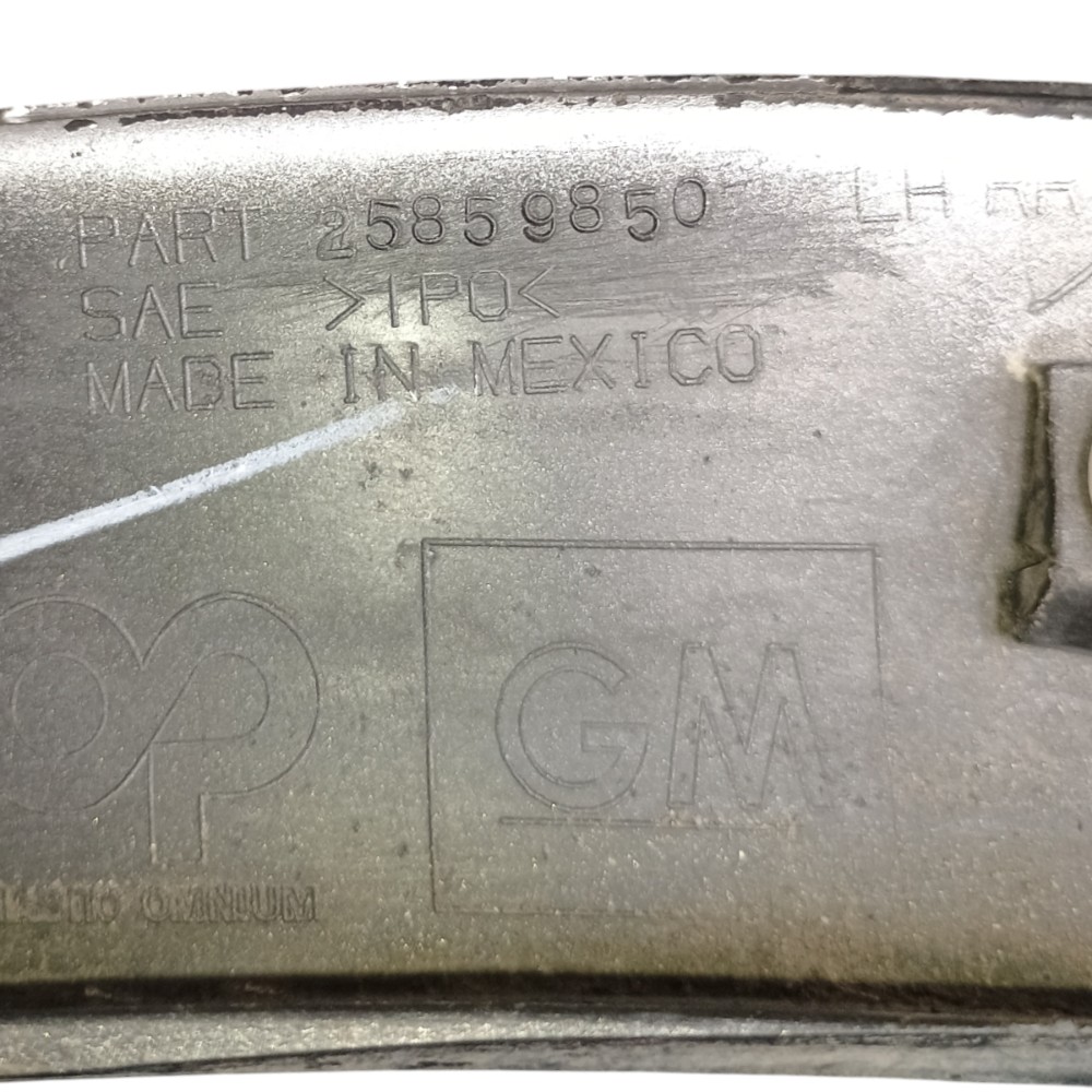Moldura Paralama Traseiro Esquerdo Gm Captiva 2008 *detalhes – Prata 10
