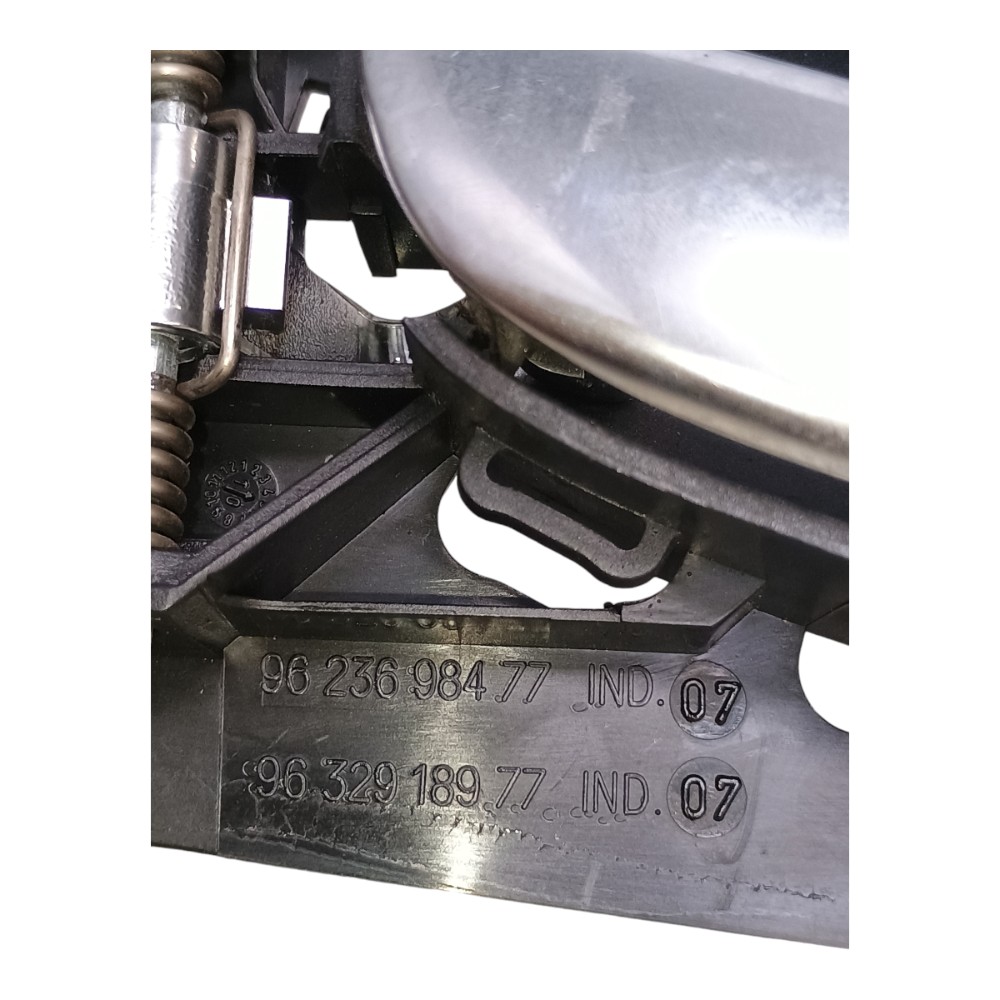 Maçaneta Interna Porta Dianteira Esquerda Peugeot 207 2010 Prata 5