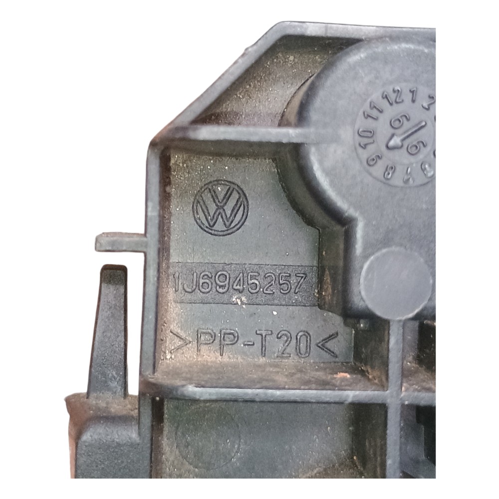 Circuito Lanterna Traseira Direita Vw Golf 1998 A 2007 5