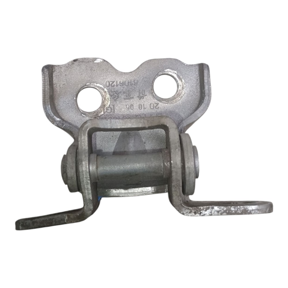 Dobradiça Inferior Porta Diant Esq Lifan 620 2009 À 2012 2