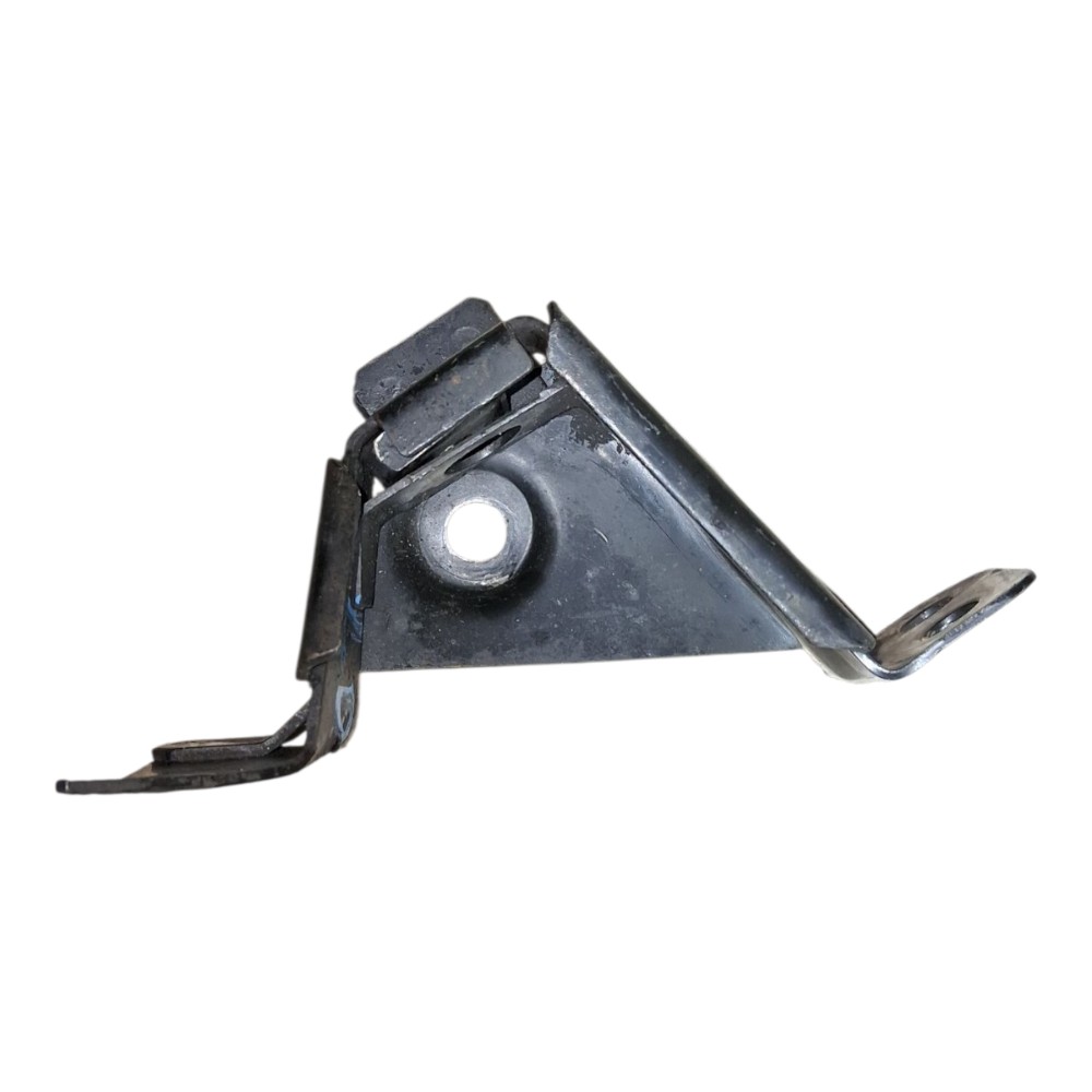 Suporte direito agregado quadro suspensão fiat siena 2010
