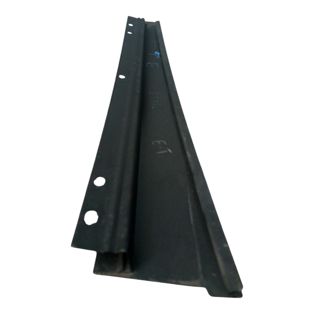 Moldura Coluna Porta Traseira Esquerda Fiat Stilo 2009 4