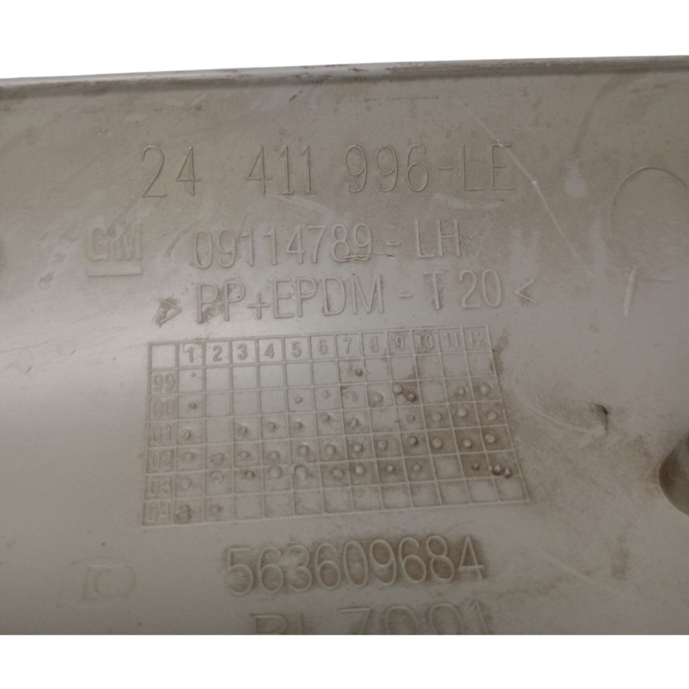 Moldura Coluna Esquerda Parabrisa Corsa Montana 2002 À 2012 4