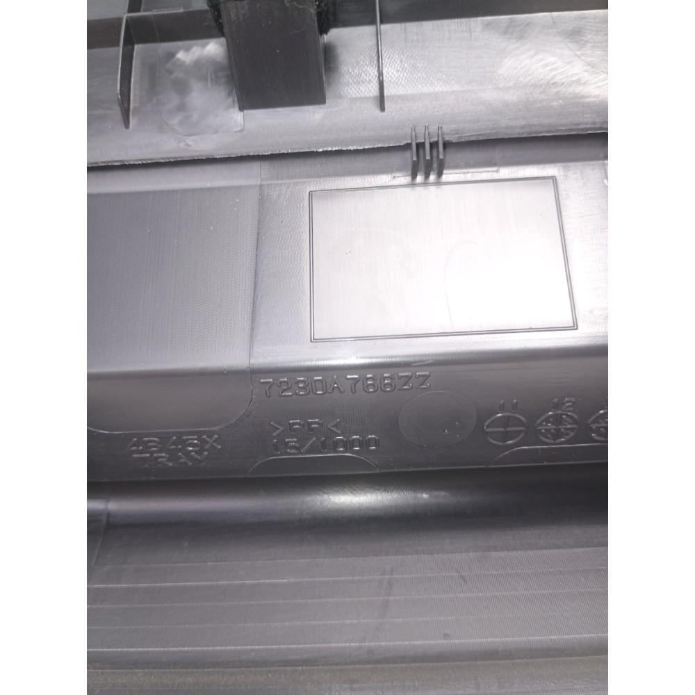 Acabamento Lateral Esq Porta Malas Mitsubishi Outlander 2015 3