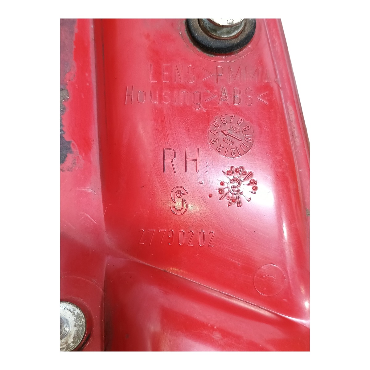 Lanterna Tampa Traseira Direita Fiat Siena 2003 A 2012 4