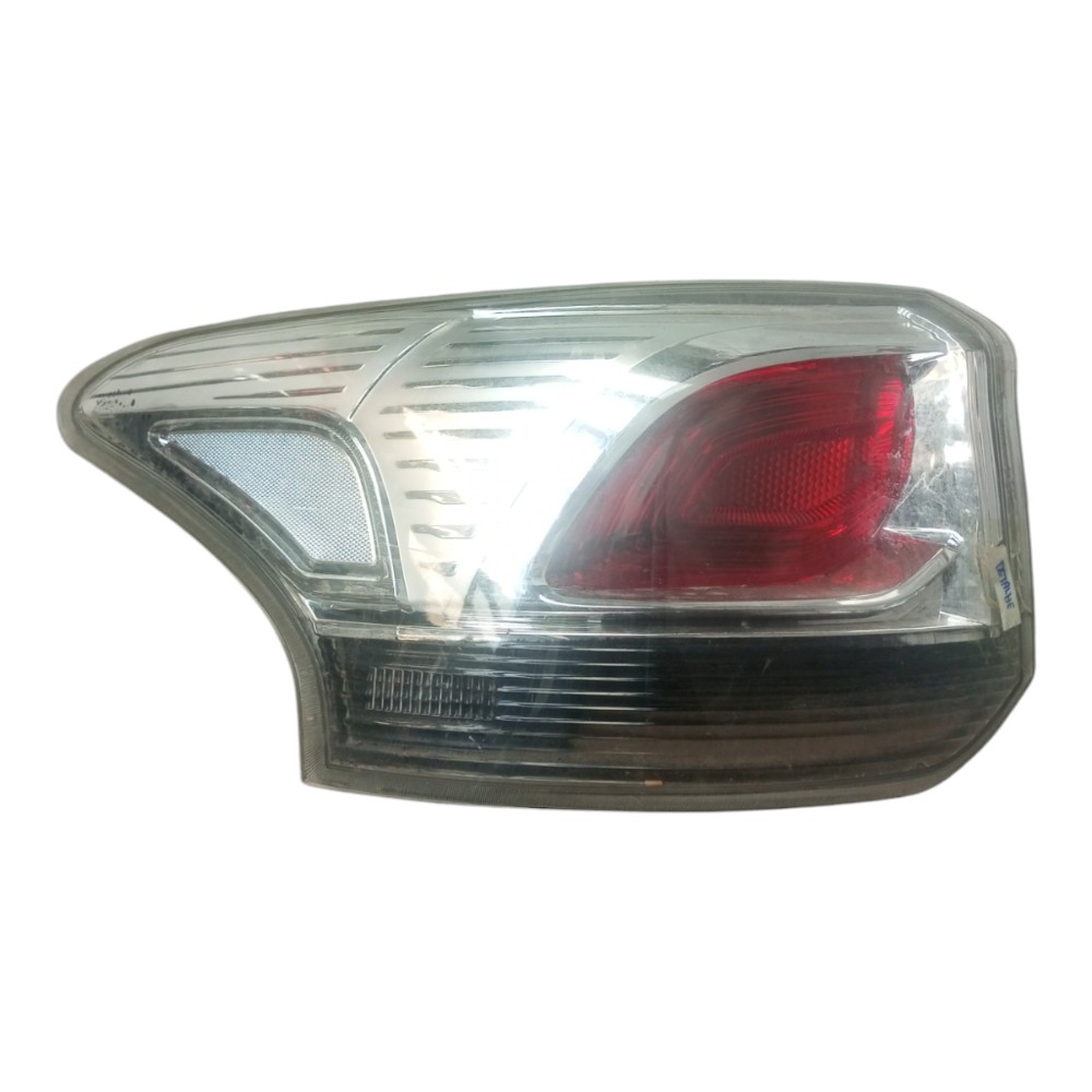 Laterna Traseira Esquerda Mitsubishi Outlander 2015 2