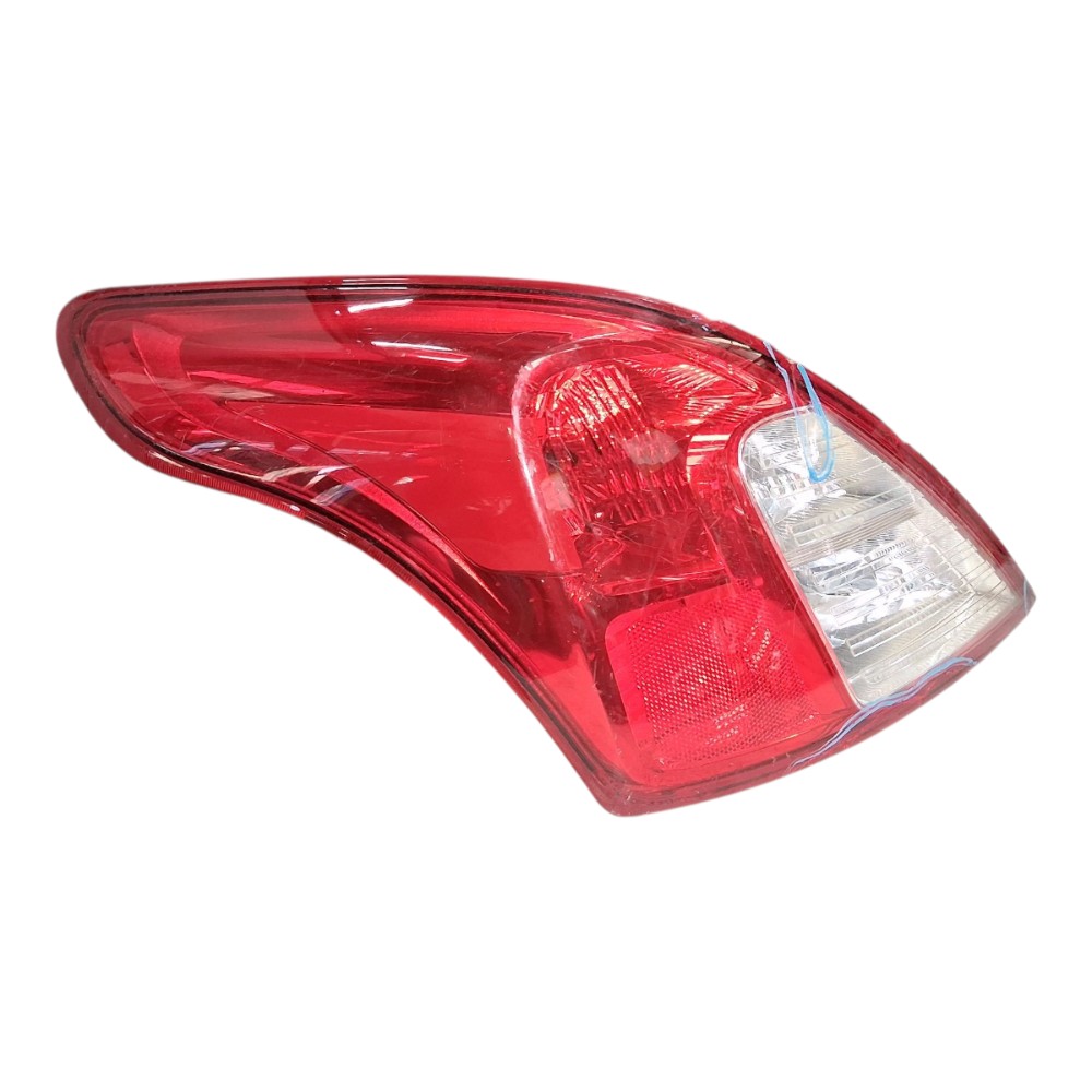 Lanterna Traseira Esquerda Nissan Versa 2011 E 2021 *detalhe Esquerdo/motorista 2