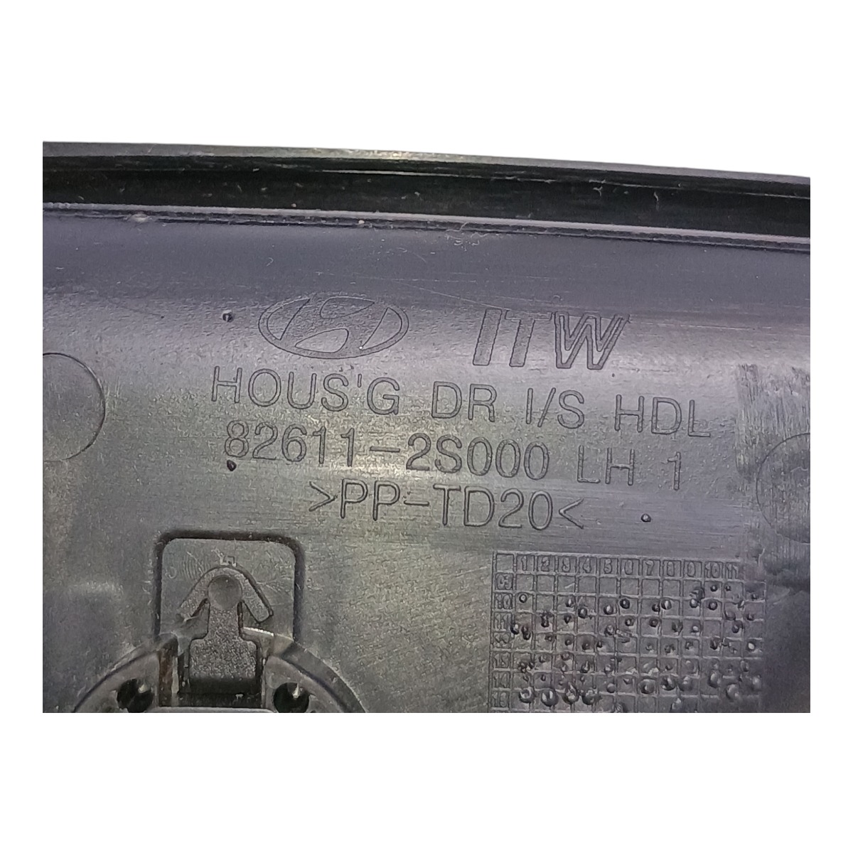Moldura Maçaneta Interna Tras Esq Hyundai Ix35 2017 Detalhe – Preto – Dianteira/traseira 5