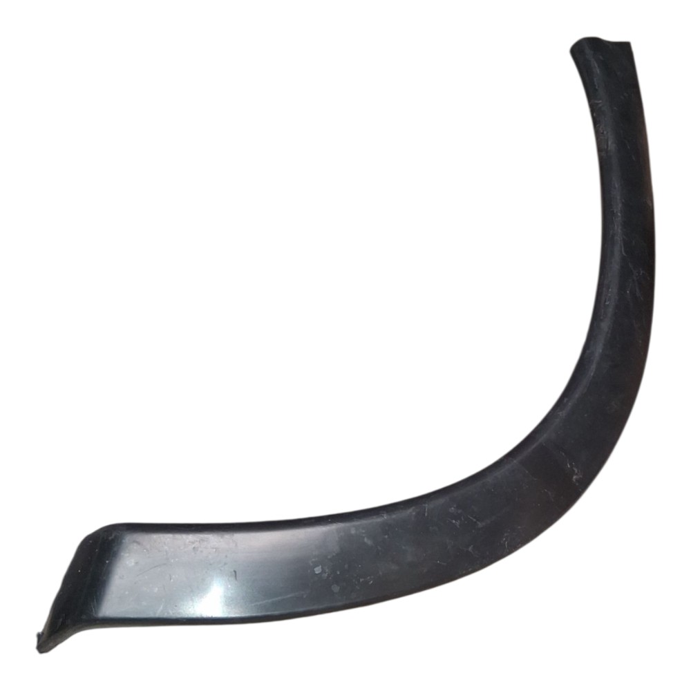 Moldura paralama traseira direita gm classic 1.0 2012