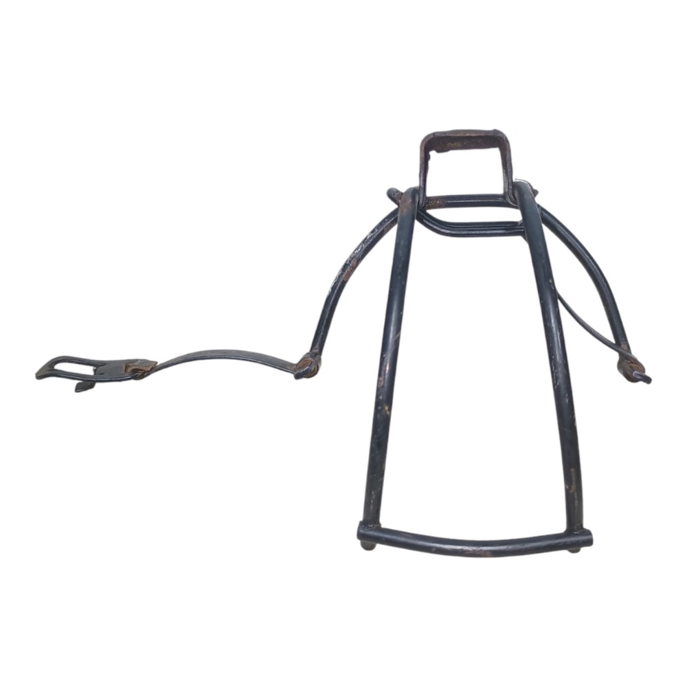 Suporte extintor incêndio gm corsa 1998 4