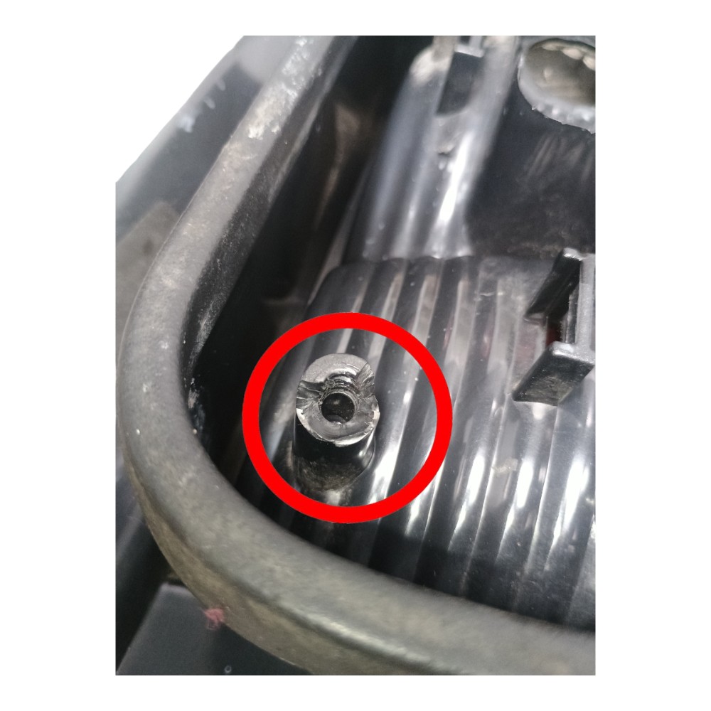 Lanterna Traseira Esquerda Fiat Uno 2004 À 2012 *detalhes Esquerdo/motorista A1 6