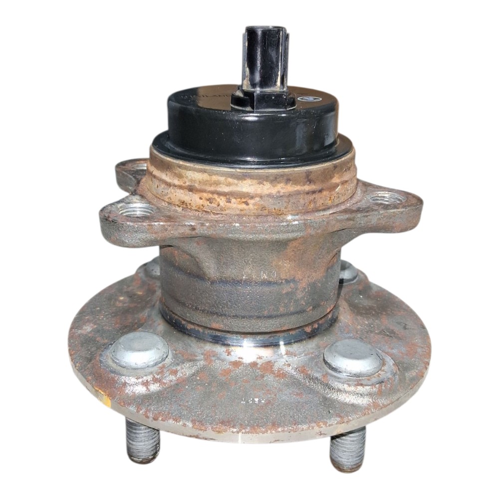 Cubo roda traseira esquerda Toyota Yaris SD 2021 3