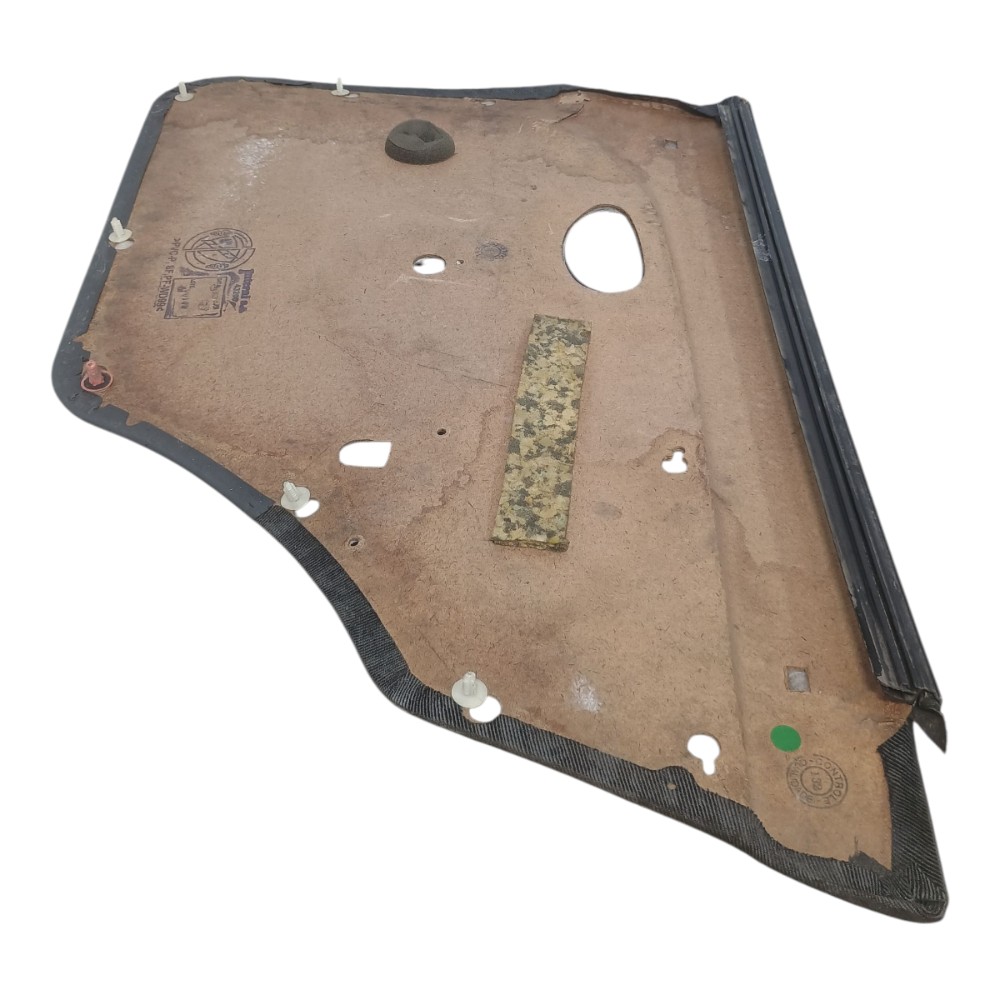 Forro Porta Traseira Esquerda Fiat Palio 1996 À 2000 Detalhe 4