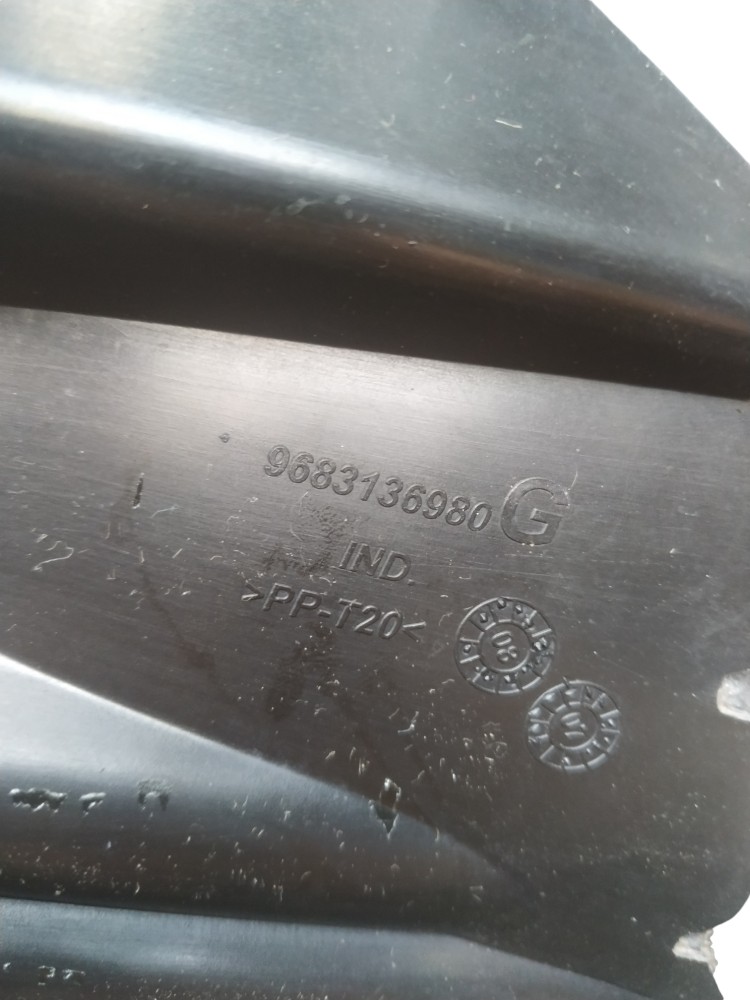 Suporte Farol Milha Esquerdo Peugeot 207 2012 Com Detalhe Preto Esquerdo 4
