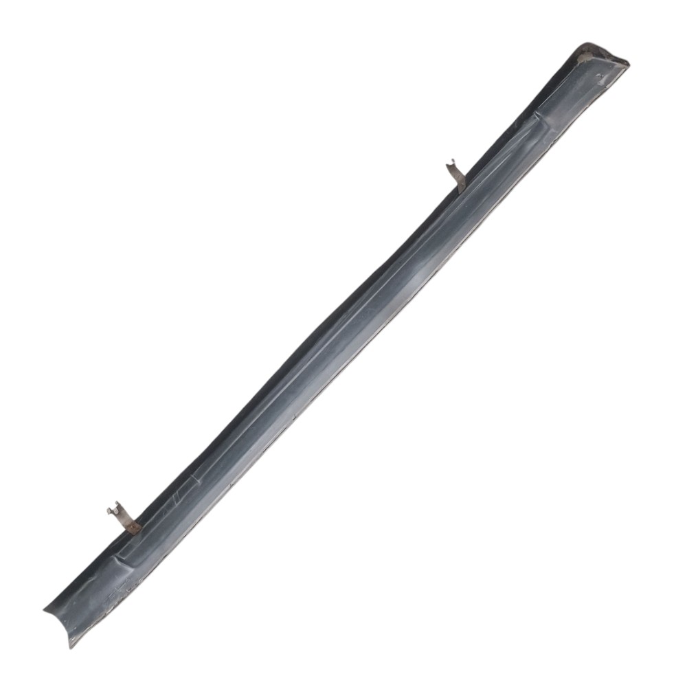 Spoiler Lateral Esq Fiat Idea Attractive 1.4 2013 *detalhes Preto Prata 3