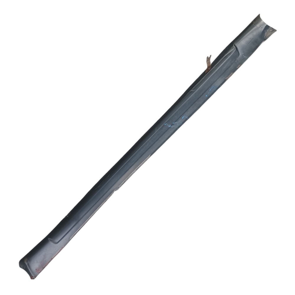 Spoiler Lateral Direito Fiat Idea Attractive 2013 *detalhes 4