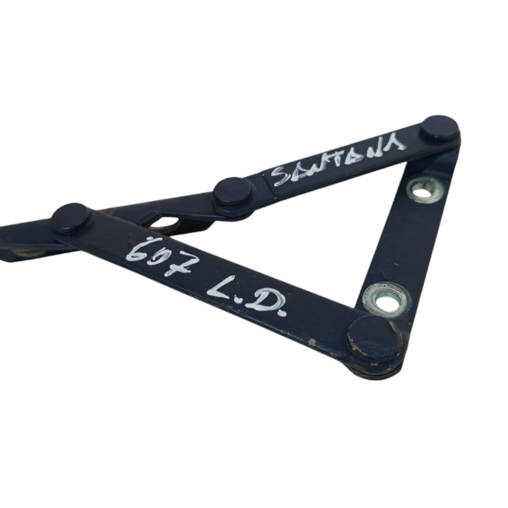 Dobradiça Capô Lado Direito Santana 1990 1991 1992 A 2006 2