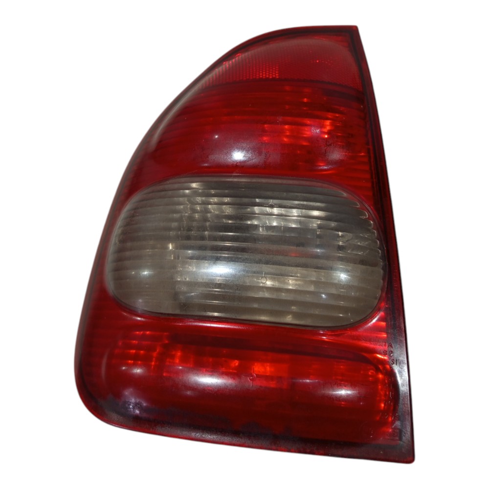 Lanterna Sinaleira Traseira Esquerda GM Corsa 2004 a 2006 1