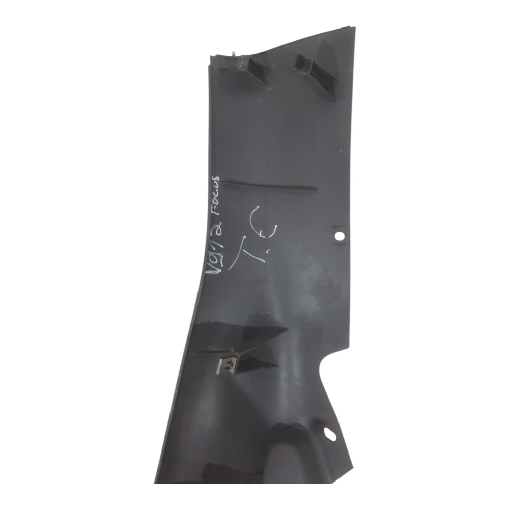Moldura Banco Traseiro Esquerdo Ford Focus 2000 A 2008 8